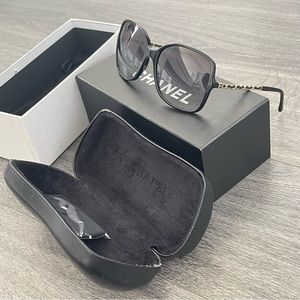 CHANEL sunglasses